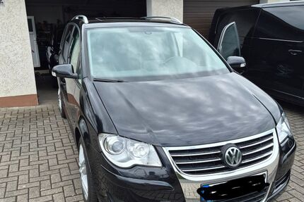 VW Touran 243.561 km 5.350 &euro; Solms 35606
