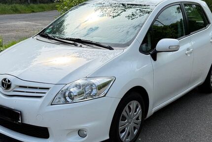 Toyota Auris 189.300 km 3.900 &euro; Mechernich 53894