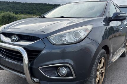 Hyundai ix35 240.000 km 4.290 &euro; Schweich-Issel 54338