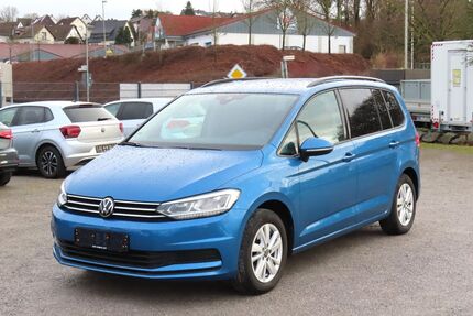 VW Touran 62.900 km 23.500 &euro; Solms-Oberbiel 35606
