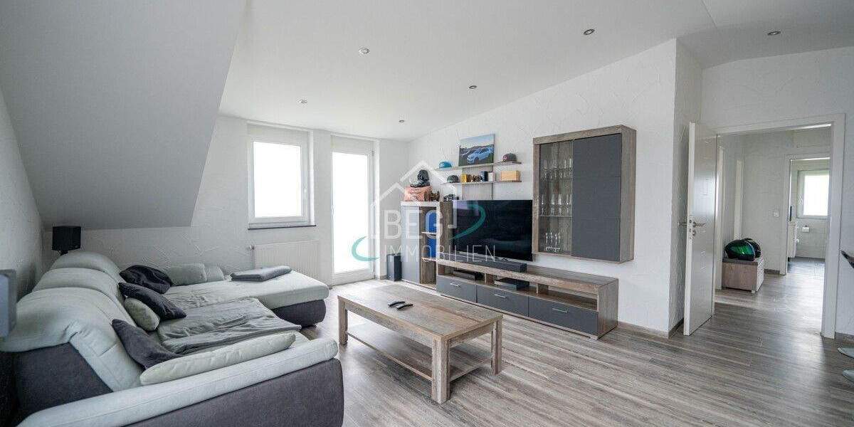 Modernisiertes Zweifamilienhaus mit großem Garten und flexibler Nutzung 6 zimmer