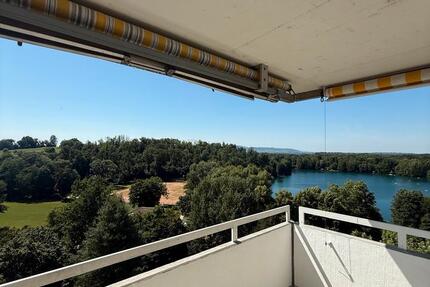Penthouse Flair - Groß-Renovierte Eigentums-WHG zu verkaufen