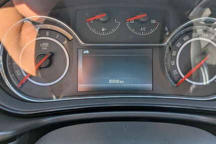 Opel Insignia 81.000 km 8.999 &euro; Xanten 46509