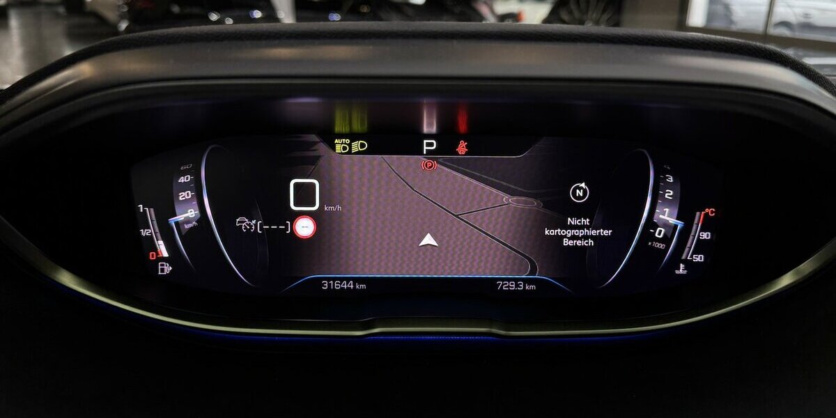 Peugeot 5008 GT 180 Blue HDi EAT8 1.Hand Nachtsicht 31.700 km 32.985 &euro; Lich 35423