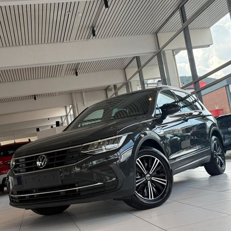 VW Tiguan 55.161 km 29.991 € Siegen 57078