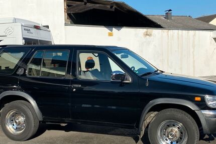 Nissan Pathfinder 167.000 km 6.300 &euro; Siegburg 53721