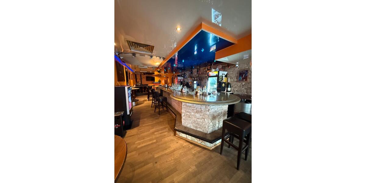 VIERNHEIM ZENTRUM Gut laufende Bar- Nachtcafé mit ca. 190 m² Fläche sowie Außenterrasse zimmer