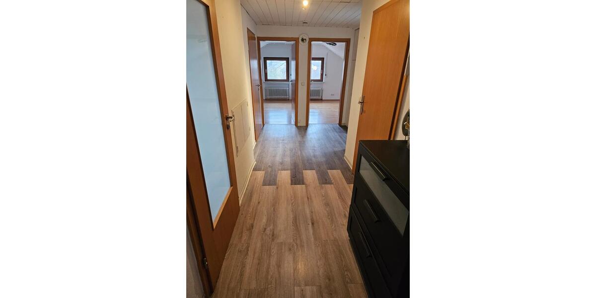 Dachgeschoßwohnung Karlsruhe Knielingen - 3 Zimmer, 65 m&sup2;, 800&euro; | Angebot:26023513