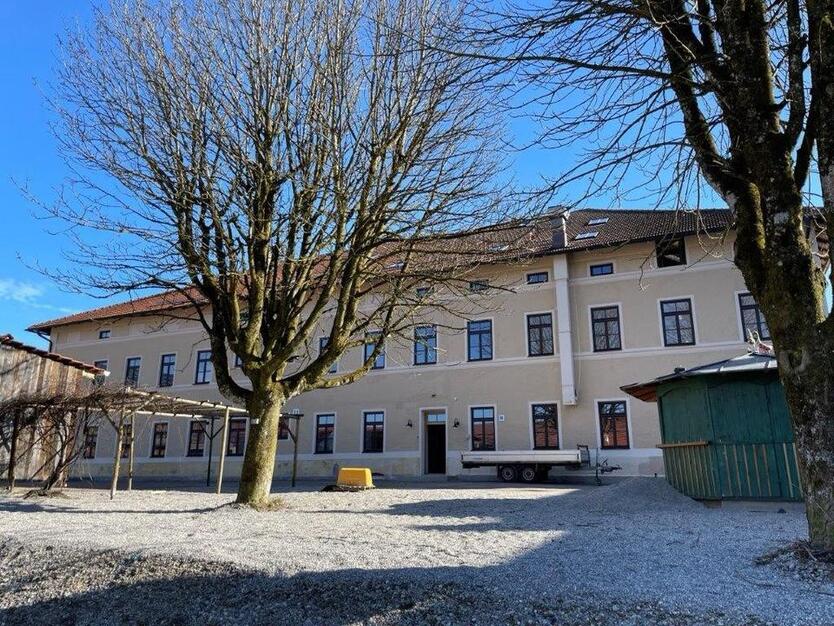 2-Zimmer Erdgeschosswohnung zu vermieten zimmer