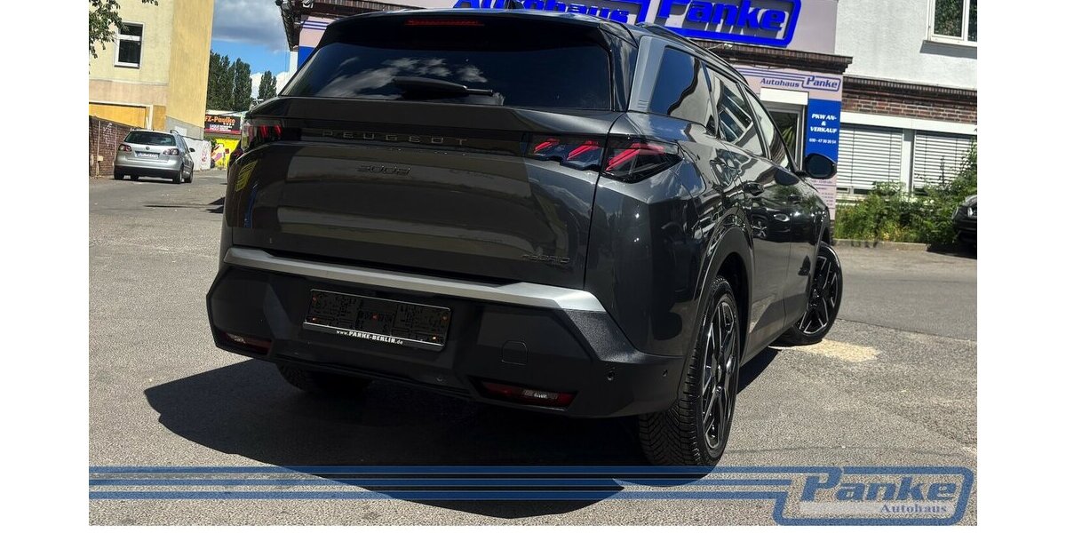 Peugeot 5008 Hybrid 136 GT 7 Sitzer Panorama 22.659 km 31.990 &euro; Berlin 13187