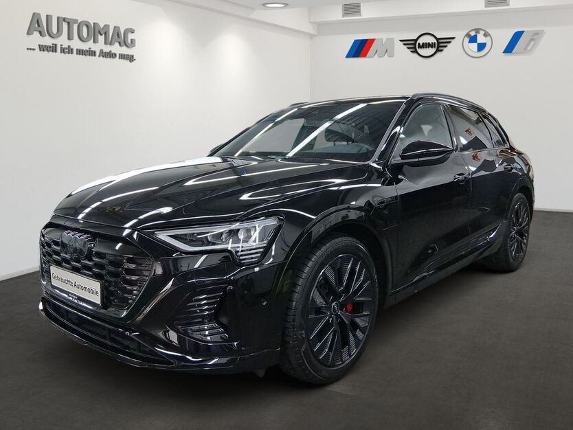 Audi Q8 e-tron 16.001 km 55.990 € München 81827
