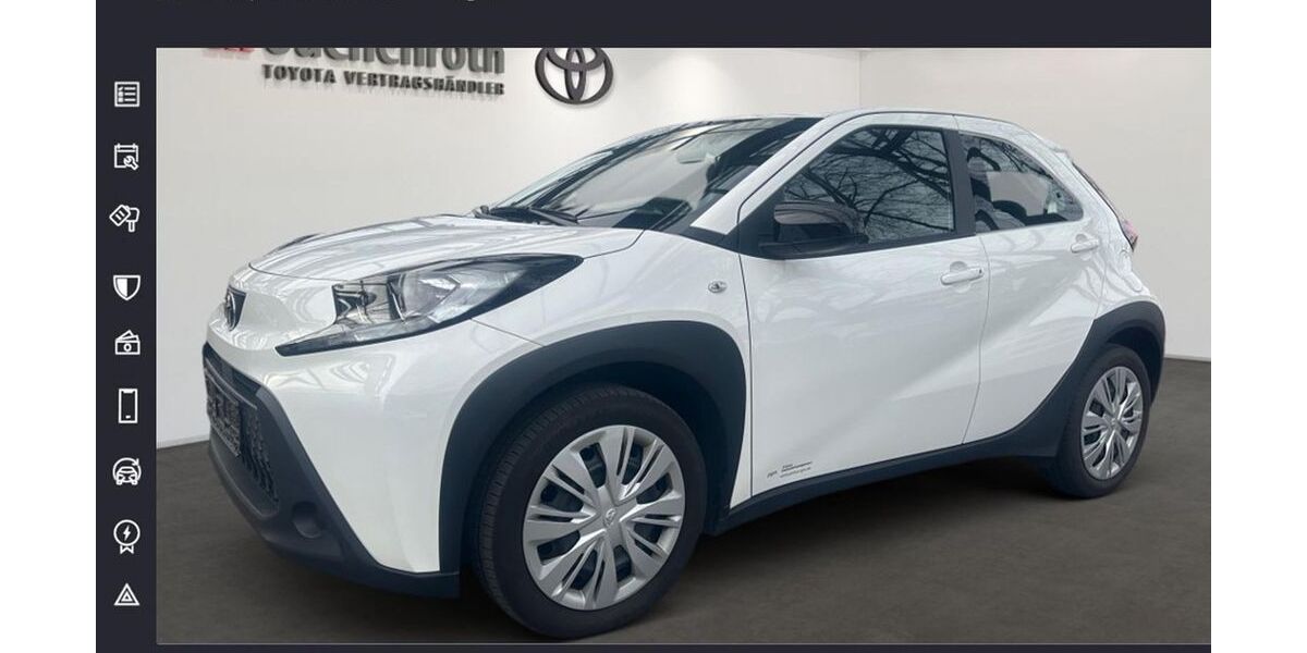 Toyota Aygo (X) 32.600 km 18.290 &euro; Ludwigsburg 71636