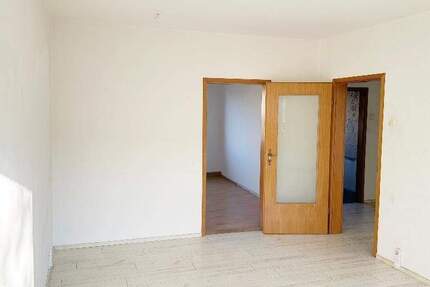 Wohnung Zeithain - 3 Zimmer, 57 m&sup2;, 30.000&euro; | Angebot:25692162