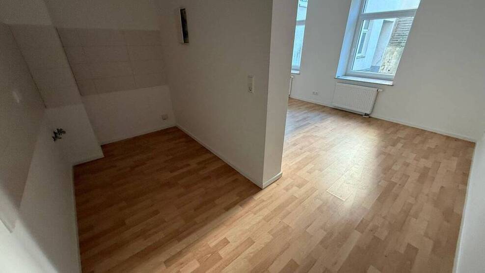 Großes WohnZimmer - offene Küche u.v.m.