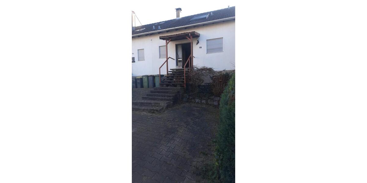 Doppelhaushälfte Gernsbach - 6 Zimmer, 136 m&sup2;, 299.000&euro; | Angebot:26289967