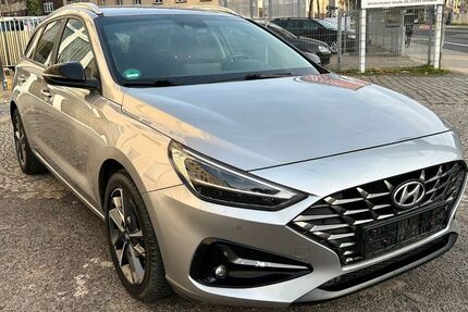 Hyundai i30 184.500 km 10.500 &euro; Dresden 01097