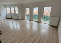 3 Zimmer Wohnung - Zentral gelegen - renoviert & bezugsfrei