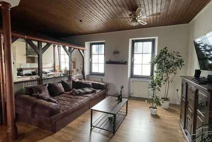 Haus Föhren - 10 Zimmer, 200 m&sup2;, 255.000&euro; | Angebot:24491275