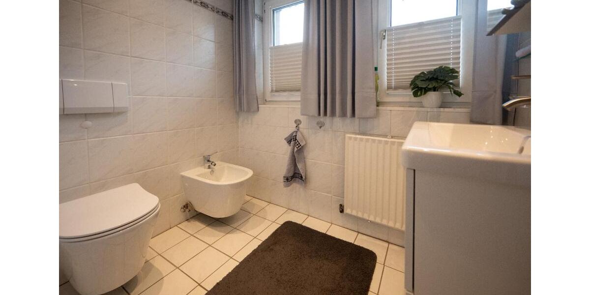 Reihenhaus Wilhelmshaven - 4.5 Zimmer, 110 m&sup2;, 320.000&euro; | Angebot:25261104