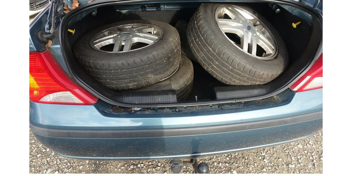 Ford Focus Finesse ohne TÜV Klima AHK Alu WR 4xAirbag 140.000 km 450 &euro; Neumarkt/OPf 92318