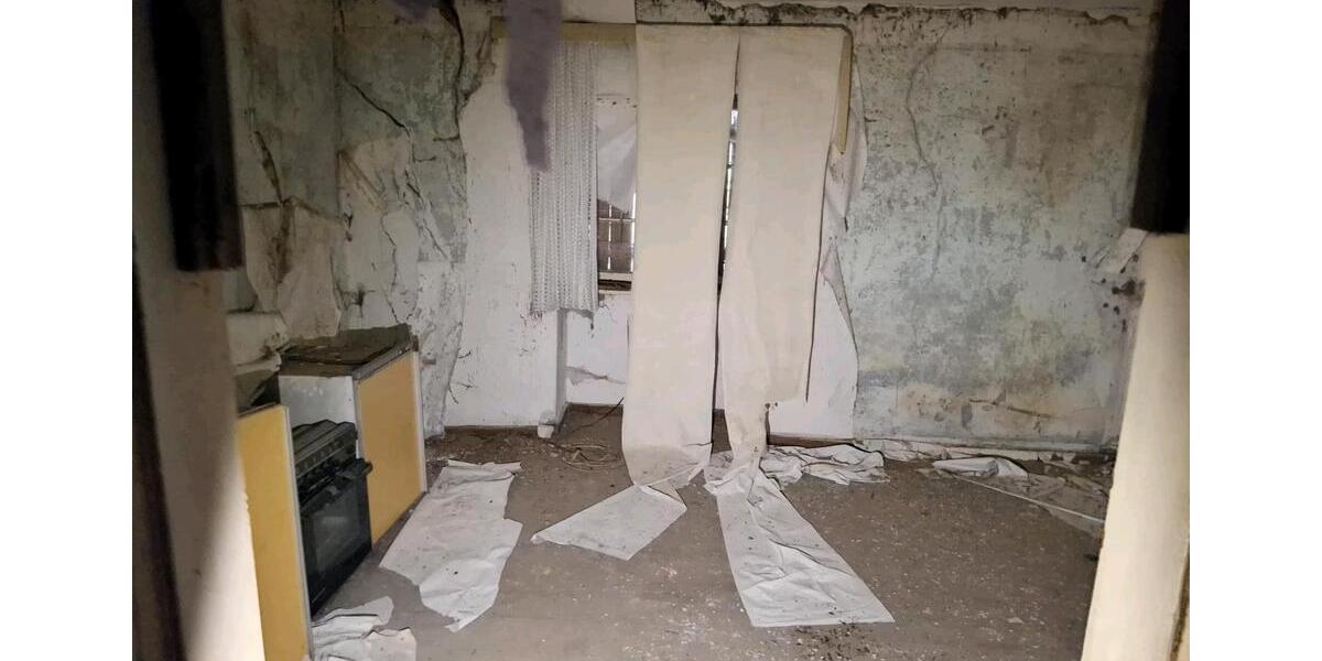 Einfamilienhaus Tutow - 4 Zimmer, 300 m&sup2;, 10.000&euro; | Angebot:27133691