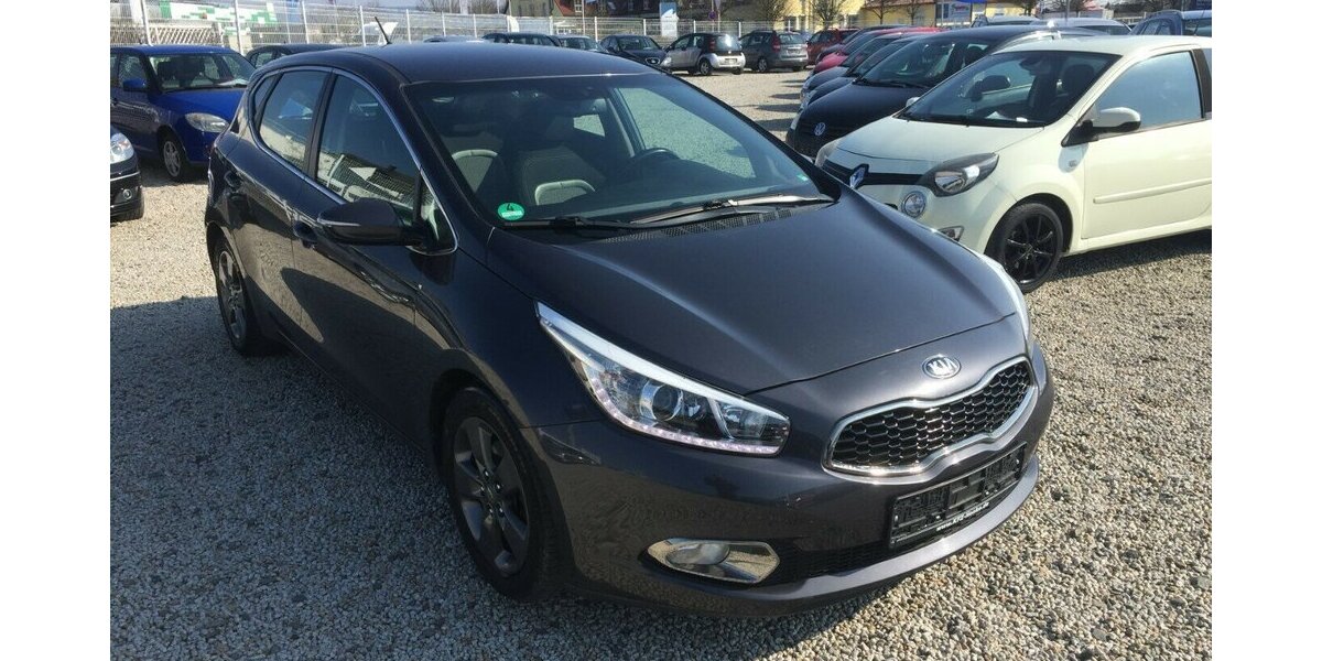 Kia ceed Edition, Temp,Klimaaut., Sitzheiz.usw.! 138.000 km 6.500 &euro; Himmelkron 95502