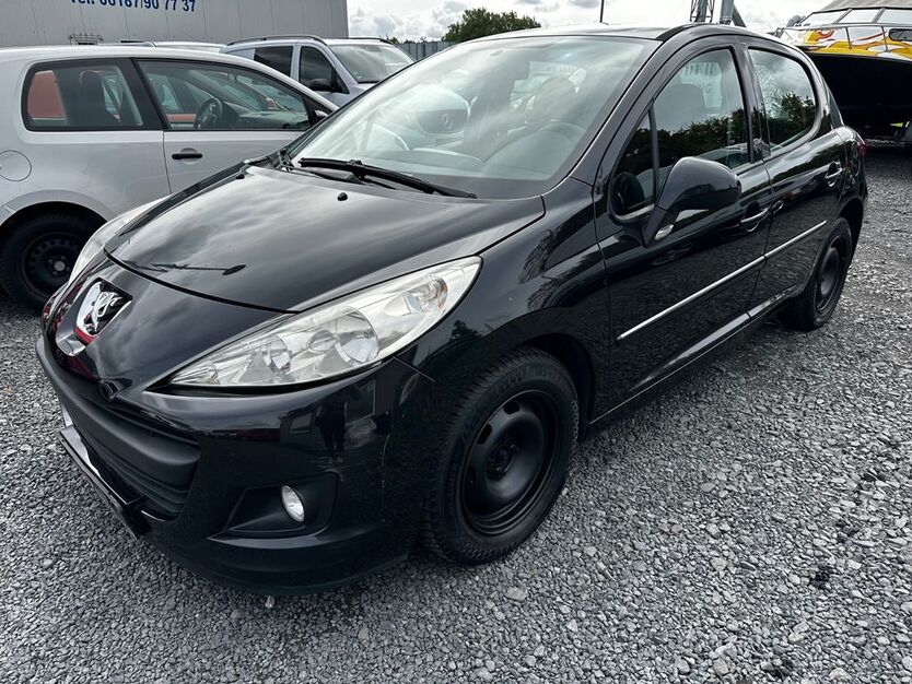Peugeot 207 211.000 km 1.700 € Nidderau 61130