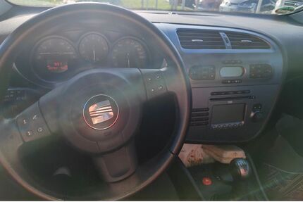 Seat Leon 109.750 km 3.799 &euro; Blumberg 16356