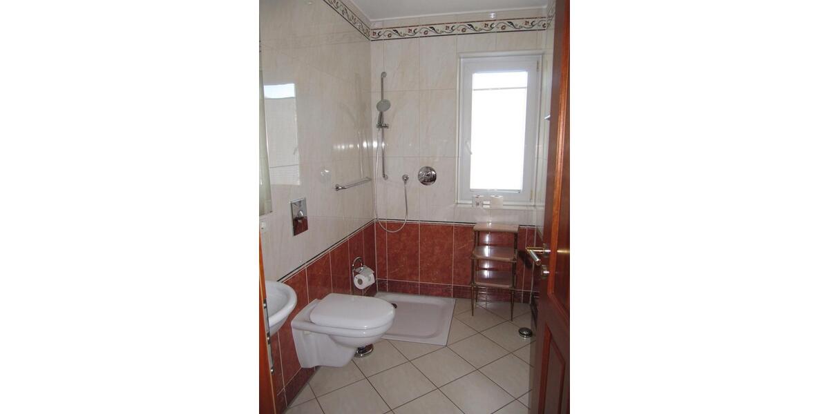 Einfamilienhaus Kleve - 3 Zimmer, 160 m&sup2;, 1.600&euro; | Angebot:25433186