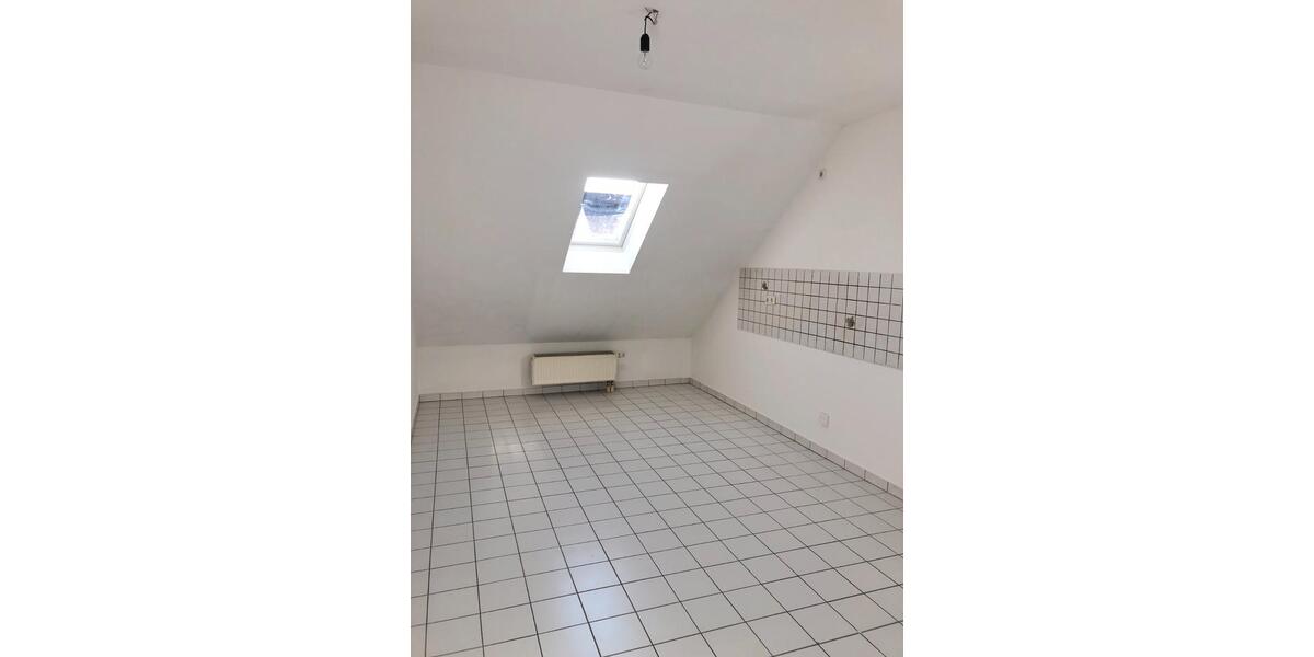 Maisonettenwohnung Burkhardtsdorf - 3 Zimmer, 80 m&sup2;, 85.000&euro; | Angebot:26926891