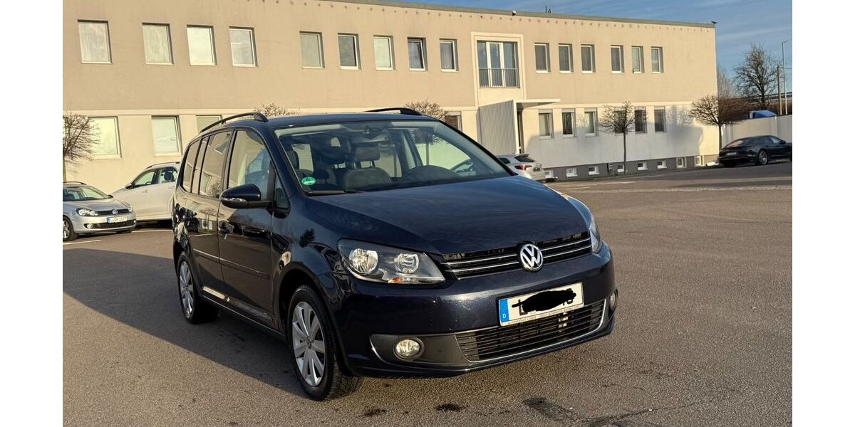 VW Touran 114.000 km 6.699 &euro; Leipzig 04319
