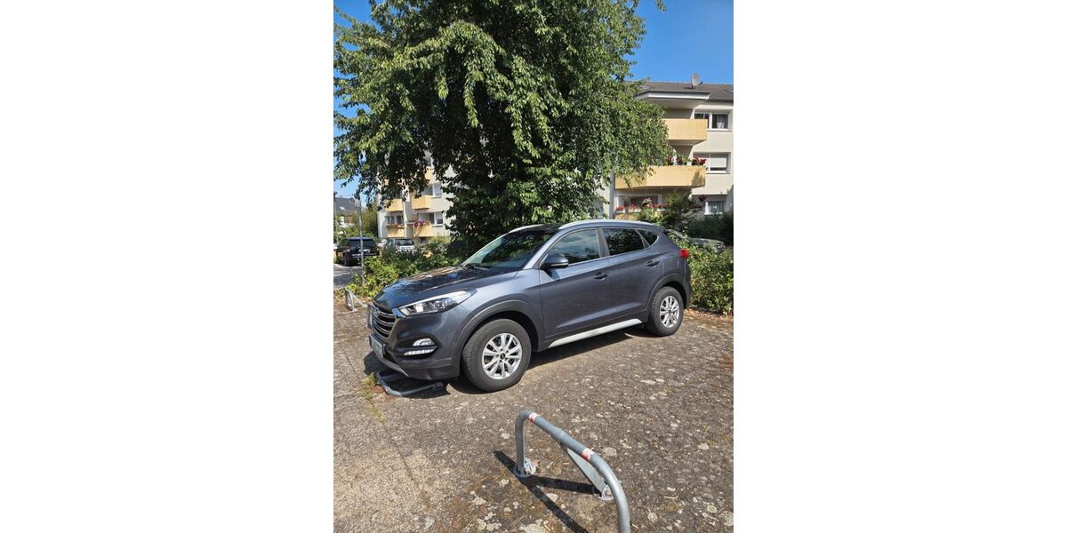 Hyundai TUCSON 108.000 km 11.500 &euro; Meerbusch 40667
