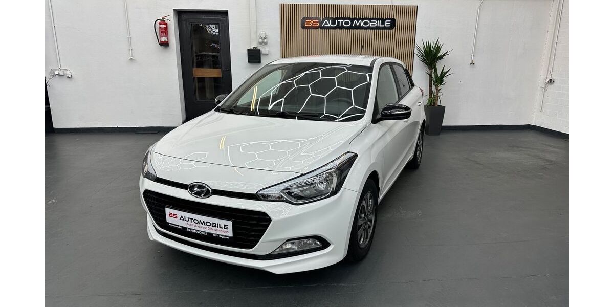 Hyundai i20 94.000 km 9.400 &euro; Gaggenau 76571