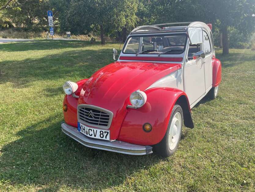 Citroen 2CV 100.000 km 13.600 € Schlossböckelheim 55596