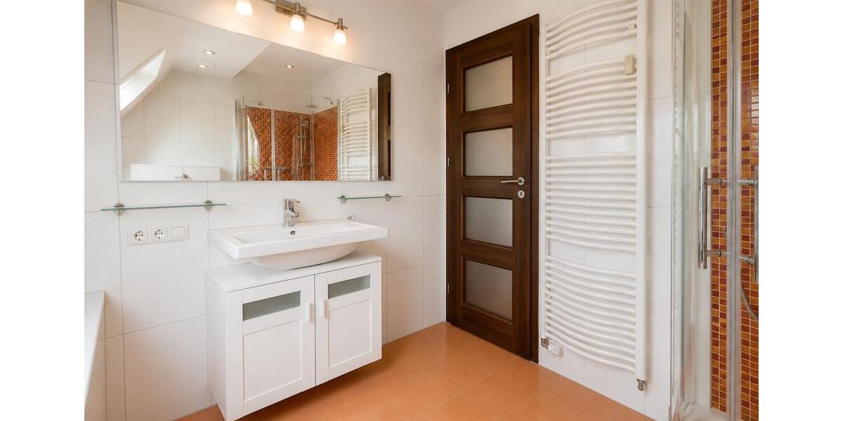 Etagenwohnung Sellin - 2 Zimmer, 84 m&sup2;, 1.176&euro; | Angebot:26589382