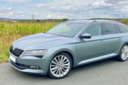 Skoda Superb 98.500 km 21.800 &euro; Osnabrück 49082