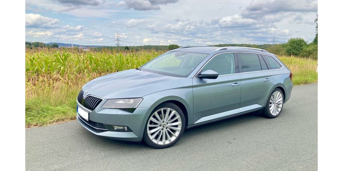 Skoda Superb 98.500 km 21.800 &euro; Osnabrück 49082