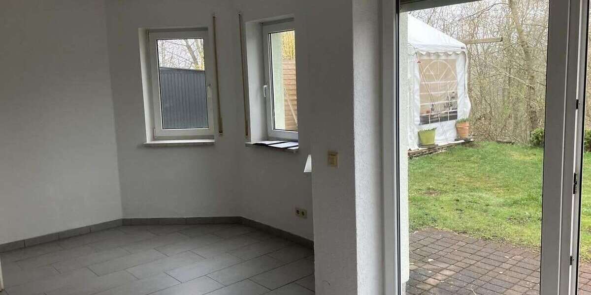 Etagenwohnung Lichtenstein-OT Heinrichsort OT Heinrichsort - 2 Zimmer, 64 m&sup2;, 396&euro; | Angebot:26013203