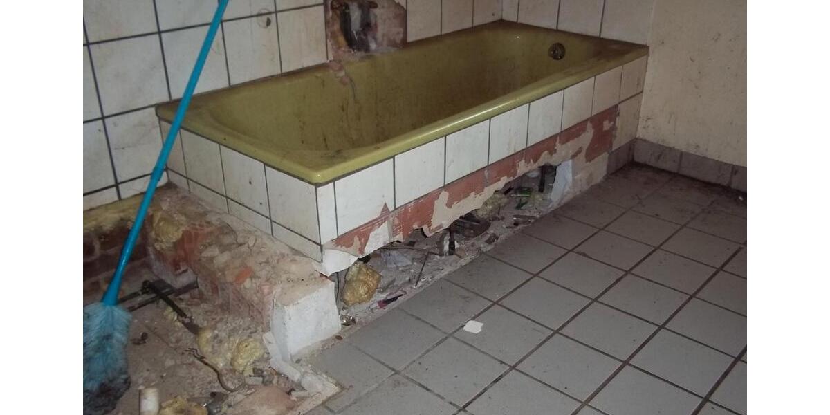 Einfamilienhaus Willebadessen - 11 Zimmer, 200 m&sup2;, 119.000&euro; | Angebot:26552134