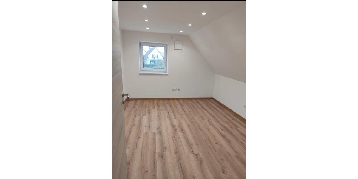 Einfamilienhaus Höchstädt an der Donau - 6 Zimmer, 105 m&sup2;, 1.350&euro; | Angebot:26399727