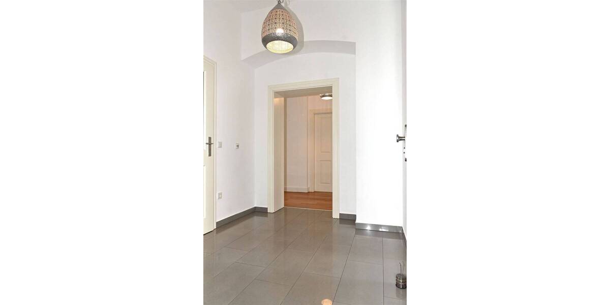 Etagenwohnung Stralsund Kniepervorstadt - 3 Zimmer, 156 m&sup2;, 1.720&euro; | Angebot:26902405