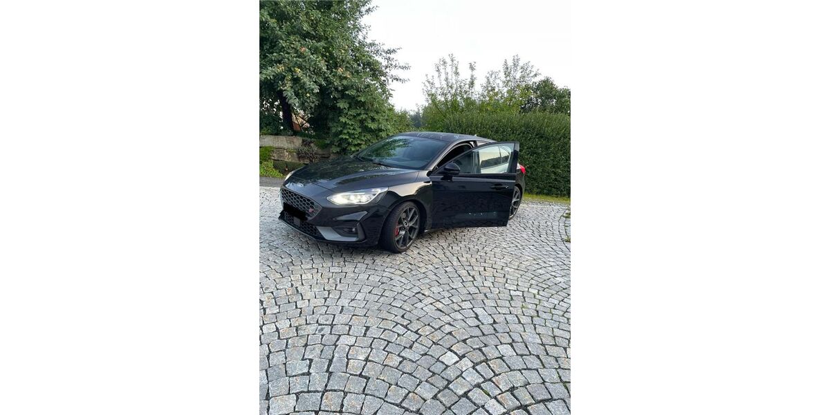 Ford Focus 119.000 km 18.990 &euro; Lindberg 94227