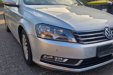 VW Passat 278.000 km 5.200 &euro; Paderborn 33100