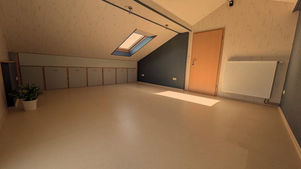 Einfamilienhaus Fritzlar - 11 Zimmer, 276 m&sup2;, 438.000&euro; | Angebot:23275415