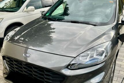 Ford Kuga 92.000 km 22.800 &euro; Trochtelfingen 72818