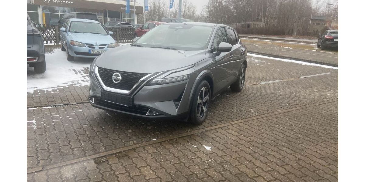 Nissan Qashqai 52.400 km 21.490 &euro; Frankfurt 15234