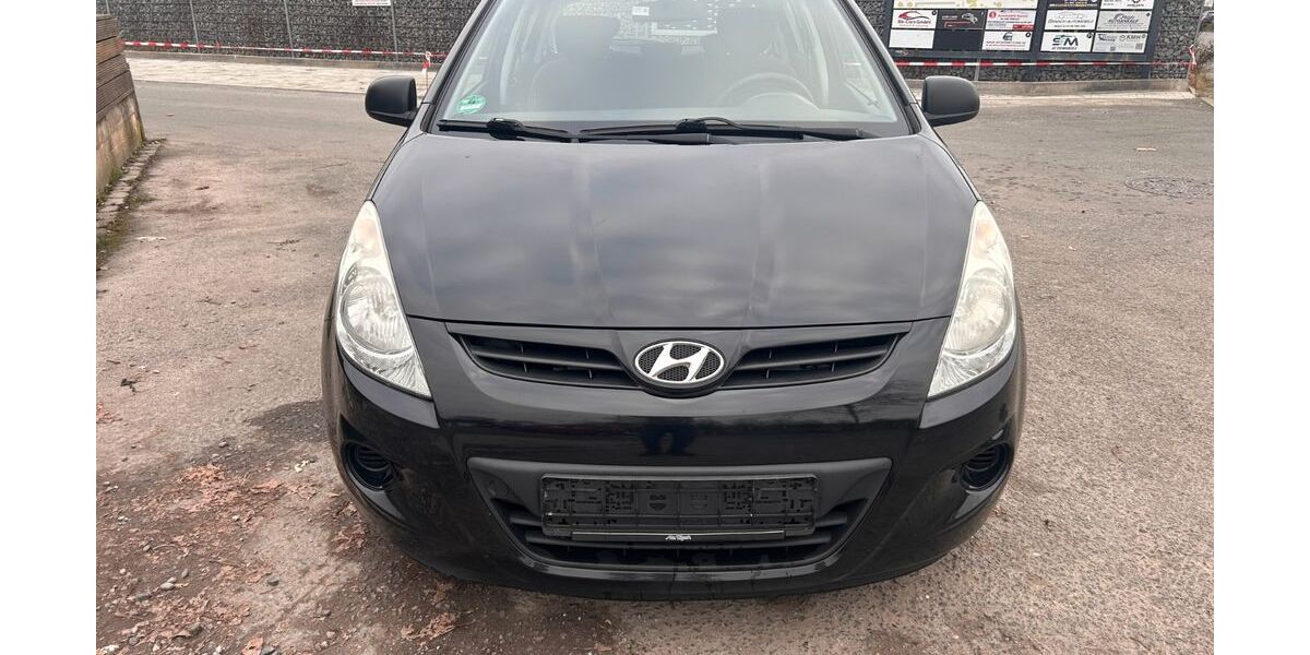 Hyundai i20 183.000 km 2.950 &euro; Gelsenkirchen 45884