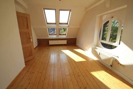 Ostviertel, An der Schillerwiese, Sonnige 2-Zimmer-Dachgeschoß-Whg, HL E5 2 zimmer