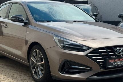 Hyundai i30 81.000 km 16.950 &euro; Mannheim 68199