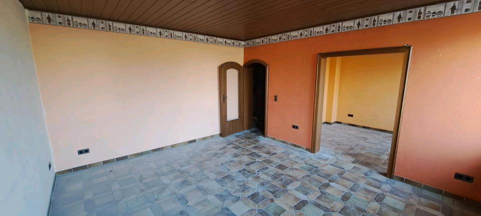 Doppelhaushälfte Worms - 6 Zimmer, 143 m&sup2;, 280.000&euro; | Angebot:27066382